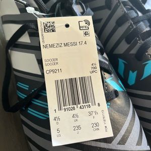 Adidas Nemeziz Messi 17.4 Soccer cleats US 5